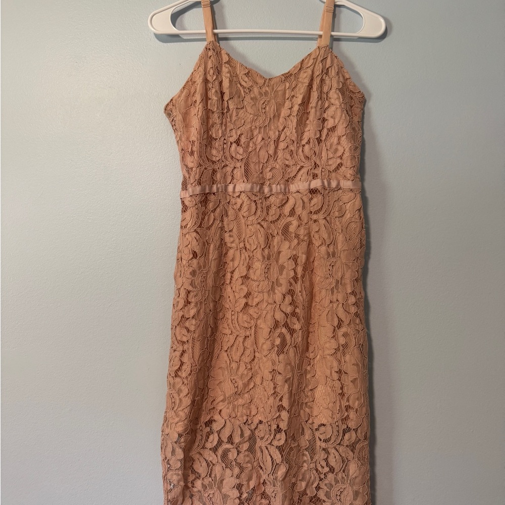 Simply Styled Baby Pink Lace Cocktail Dress with Adjustable Straps